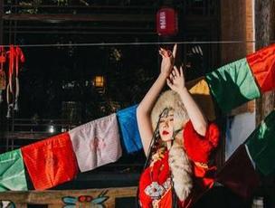 微密圈 - 这是关于120斤的小王同学的清纯写真，可能连微风都要害羞了吧？
