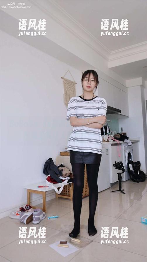 BoBoSocks袜啵啵-小淳 BoBoSocks袜啵啵 - 私拍图集中,小淳的裸足真让人目不转睛,哈哈。