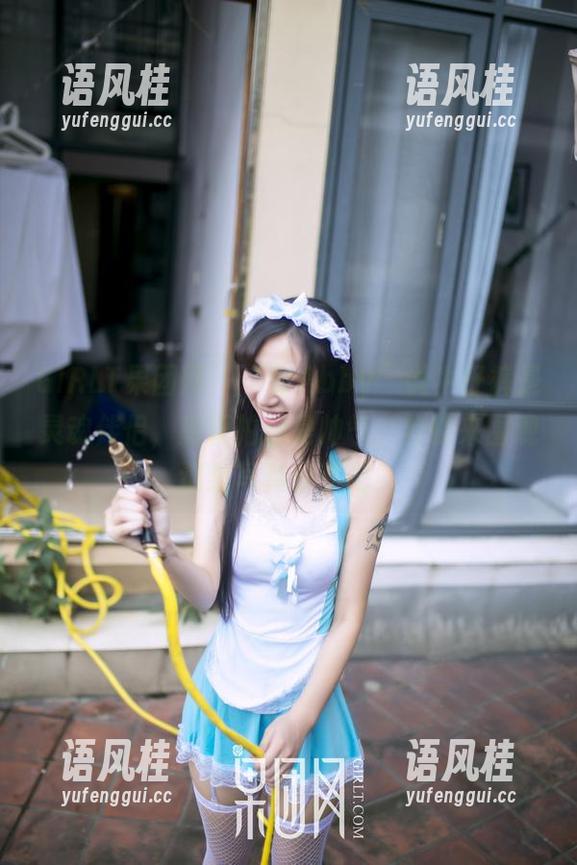 GIRLT果团网-甜Abby GIRLT果团网 - “甜Abby”说牛仔裤是灵魂伴侣,随便拍都是帅气,赶快来围观这组写真分享吧!