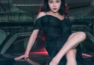 GIRLT果团网 - 看着龚玥菲女神的写真，仿佛我也被选为守护者，但其实还是在吃零食，oops！