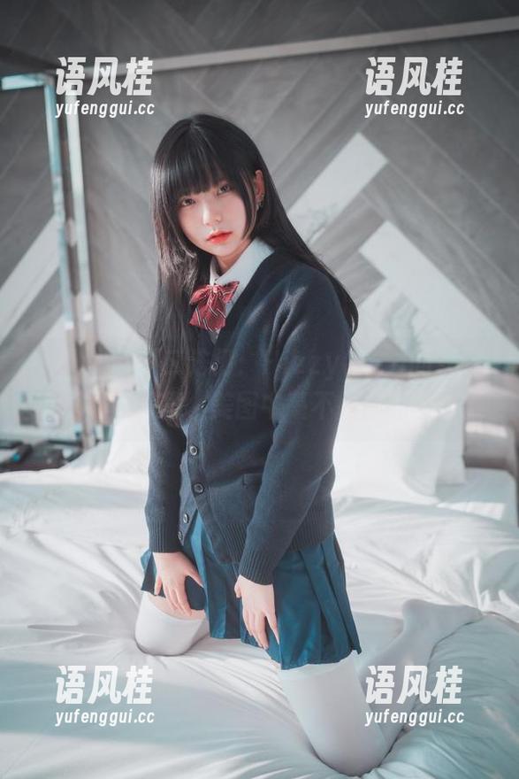 衡量美的不二法门：Hizzy(히지)的女孩写真发人深思，美图中毫不掩饰的随性。