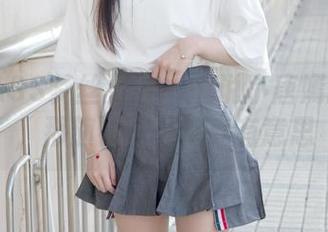 MSLASS梦丝女神 - 说说小唐嫣的原图，那旗袍包裹得真有意思