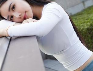MiiTao蜜桃社 - “运动”画风突变：月音瞳在图包里找乐子