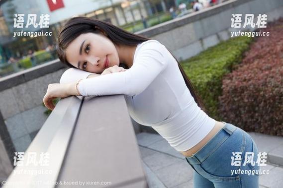MiiTao蜜桃社-月音瞳 MiiTao蜜桃社 - “运动”画风突变:月音瞳在图包里找乐子