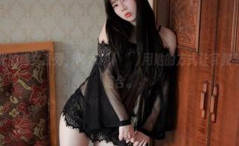 这套无圣光的修女系列，MyuA(뮤아)用她的方式让宗教与诱惑巧妙结合。