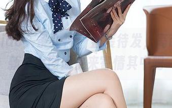 TouTiao头条女神 - 整装待发，高萌萌最新护士图册快来寄情其中吧