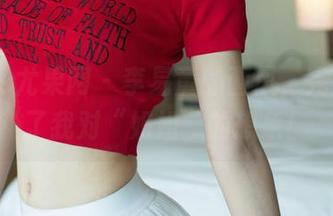 UGirls尤果网 - 李易童的画风，完全打破了我对“姐姐”的想象！