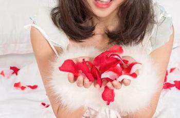 UGirls尤果网 - 谭晓彤的礼服：定制到底是为了满足虚荣心还是为了美？