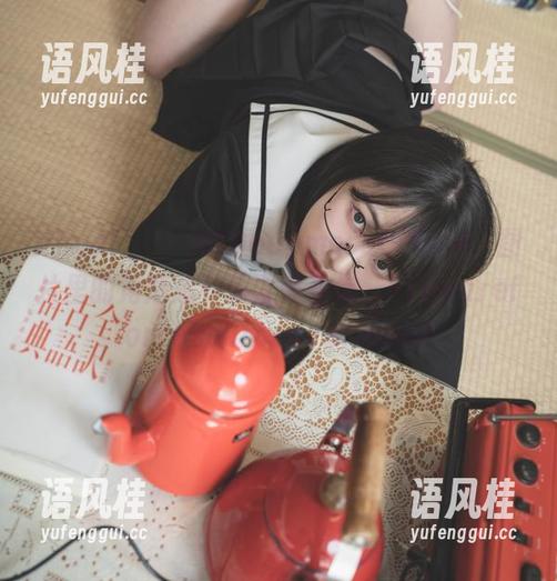 Uhye(이유혜)的DeepmoreOffice，图片里的角落总有惊喜等着你。Prepareforresourceoverload!