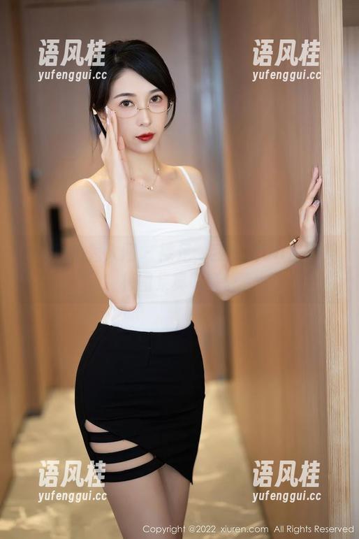 Xiuren秀人网 - 裸足，我想说UU酱的神秘图集真吸睛。