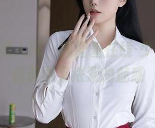 Xiuren秀人网 - 圆圆酱在线-少女图集，低调而又浓烈的魅惑