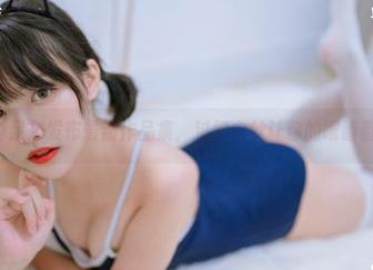 lovely呆玄发布最新作品集，过膝白丝让你的眼睛都冒光！