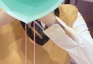 けん研(けんけん)这次的bouquetcos，像在说：“我只是来凹造型的，别认真！”