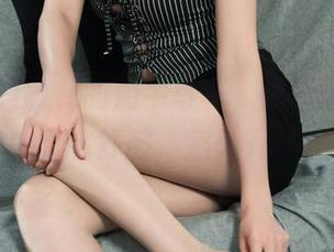 丽柜 - 看敏儿的奶牛写真，吹着风的我心中莫名舒服，意外开怀。