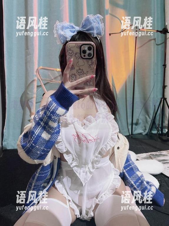 兔宝妮to 微密圈 - 在兔宝妮to的办公室,看定制图片也能开个趴