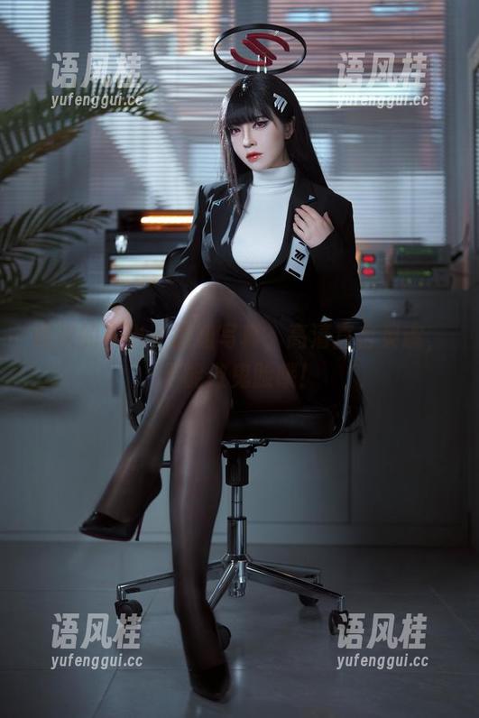半半子 这次的半半子御姐写真,高清直击灵魂,不能做鬼脸哦!