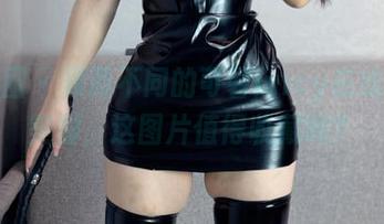微密圈 - 颖而不同的可馨juicy在线展示美脚，这图片值得收藏吗？