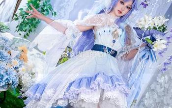 果然是只“会穿的喵”，高清原图加网袜，喵喵的喵吖让我看得眼花缭乱！
