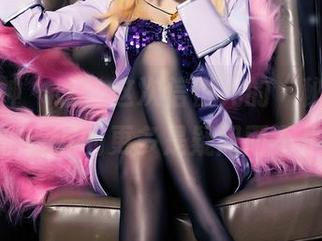 头条女神 - 哈，这次信悦儿的“秘密”更新给我们留下的更多是疑问而不是答案。