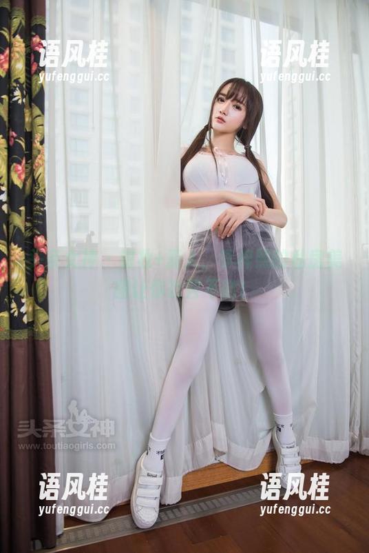头条女神 - 银妆+素人，李梓熙的私房美图让你欲罢不能！