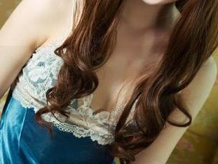 头条女神 - 鱼宝宝带你游荡，高清图集中感受裸足的自由