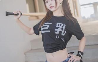 宅夏yoko和她的眼镜究竟有什么关系？图库如迷宫，下载时请慢点走。