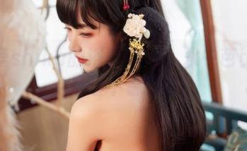 小鹿鹿shika的浴缸COS：水中芭比？不，是睡不着的我！