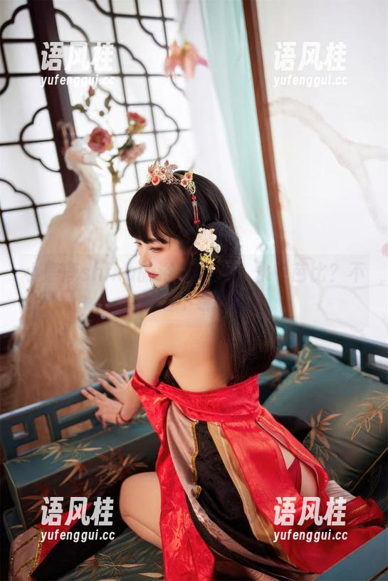 小鹿鹿shika 小鹿鹿shika的浴缸COS:水中芭比?不,是睡不着的我!