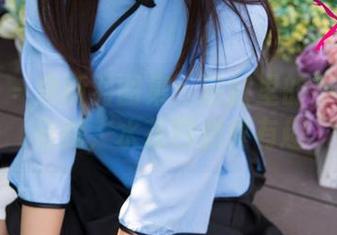 尤果网 - 黛斯羽图集：浴缸里的不一样的自我，水花四溅真有趣