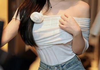尤蜜荟 - 这张高清原图，让我的审美被朱可儿的长腿刷新了，上天在这方面太偏心了吧。