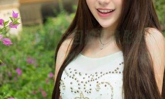 推女神 - 粉色，这回被谭晓彤捞出来了，照片里的那种微妙的气息……好喜欢！