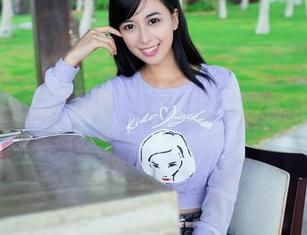 推女郎 - 赵惟依晒牛仔裤，图包里居然还藏了她的穿搭秘籍！