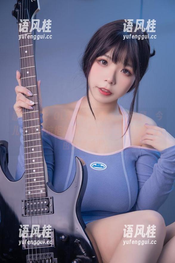 无颜小天使wy 最新写真:OL无颜小天使wy的颜颜,今儿个格外抗拒加班,想必她也是个追求自由的灵魂吧!