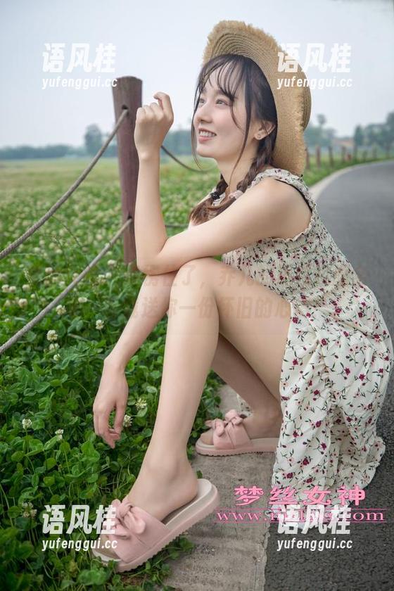 梦丝女神-乔儿 梦丝女神 - 我愣住了,乔儿的黑色校服全集,下载送你一份怀旧的心境!