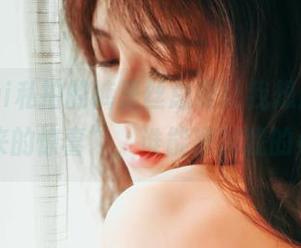 樱晚gigi私拍的裤里丝总是让我想起那种“被包起来的惊喜”，谁能理解我的小迷惑？