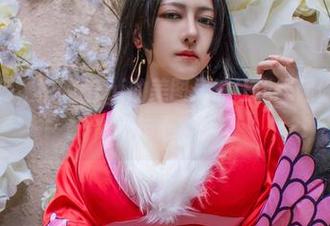 这窗前系列，樱晚gigi的美图居然让我想起你那一年的少年心事。