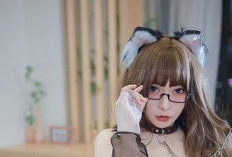 不小心瞥见，次屁啦的灰丝写真竟如此抓人心