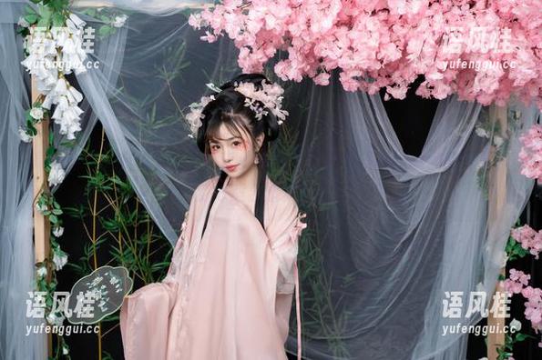 爆机少女喵小吉 高清合集,爆机少女喵小吉的小镇生活透着特有的慵懒和惬意,刚好适合追梦的人!