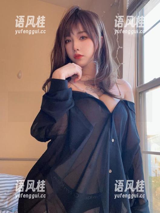狐洛洛子 深蓝魅魔,狐洛洛子在写真中绽放的不只是色彩