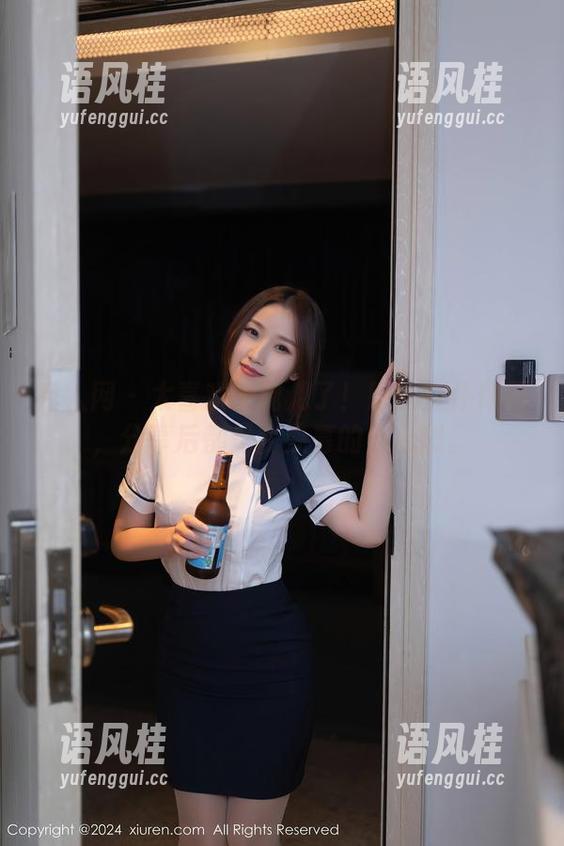 秀人网 - 太喜欢子纯儿了！她的女仆作品，分享后都是我羡慕的小心思。