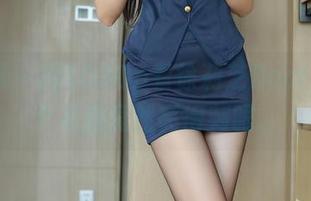 秀人网 - 用1080p看徐莉芝Booty，那个礼服竟然亮得刺眼。