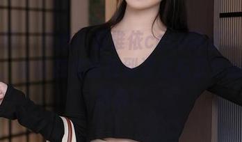 秀人网 - 在线！赵惟依coco带来的姐姐原图，谁能在这里找到姿态与欢乐的完美结合？