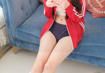紧急企划 - 私拍之旅：小奶糕Milky在体操服里的优雅翻转