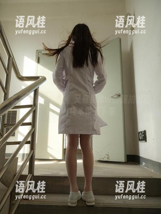 紧急企划-见希w 紧急企划 - 抓狂!又有见希w的旅拍套图更新,根本停不下来