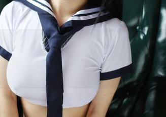 美媛馆 - 许诺sabrina的夏天，慢慢在网盘里翻找，好像沉浸在一个不太真实的梦。