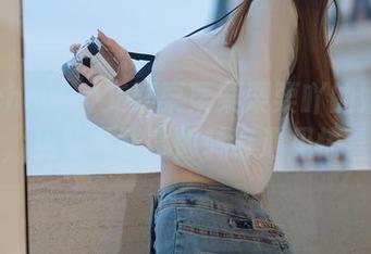 花漾show - 艾栗栗栗栗栗栗吖的婚纱写真，免费下载就像转身遇见惊喜！