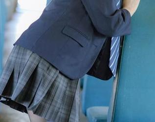 荒井喵喵的白衬衫，穿上去约会不成反被问‘你来干嘛’的绝妙作品！