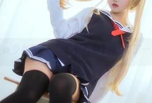 鬼畜瑶在不在w少女前线，在线原图让我想到了…那啥，哈哈！